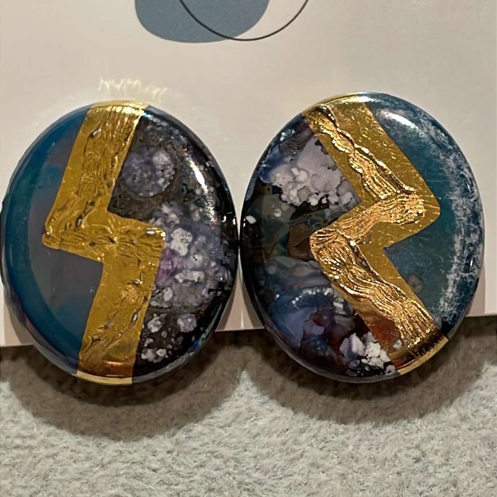 Hand Painted Vintage 70’s Ceramic Clip On Earrings
